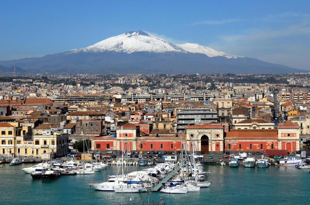 Politi Aparthotel Catania Eksteriør billede